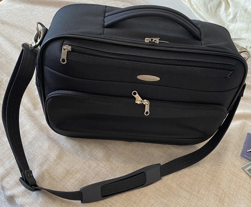 Samsonite spark atom - samsonite,